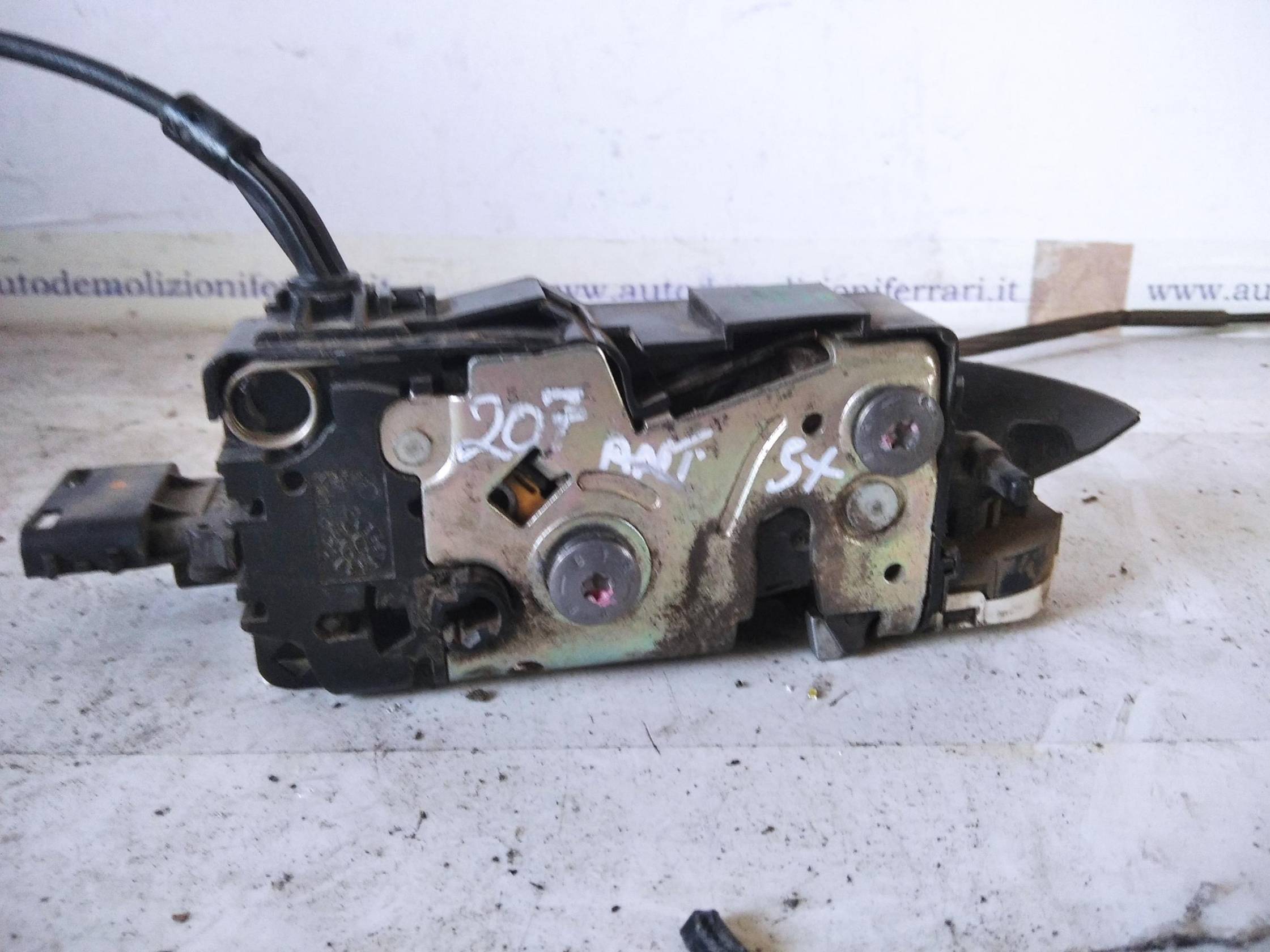 Serratura porta ant. sx.